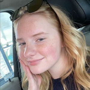 Meet your Posher, Briana